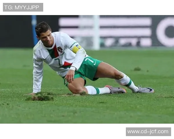 时尚与运动结合足球明星图案T恤让你尽显个性魅力 时尚与运动结合足球明星图案T恤让你尽显个性魅力