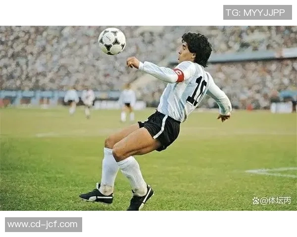 马拉多纳传奇人生从贫民窟崛起到足球巅峰的辉煌历程 马拉多纳传奇人生从贫民窟崛起到足球巅峰的辉煌历程