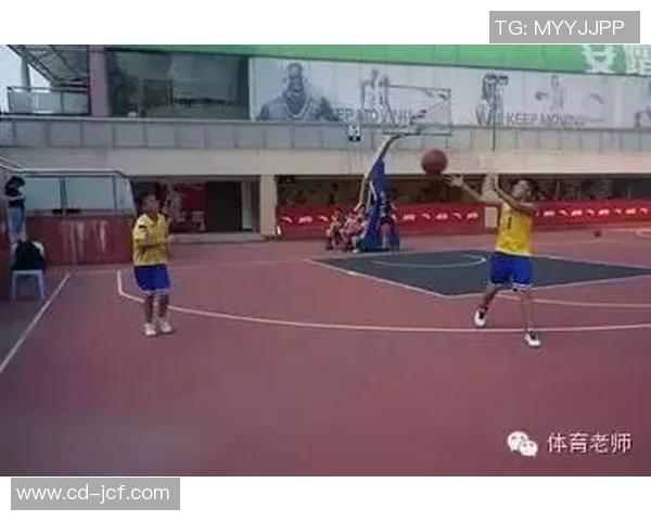 明星篮球跨步动作解析与技巧提升全攻略 明星篮球跨步动作解析与技巧提升全攻略
